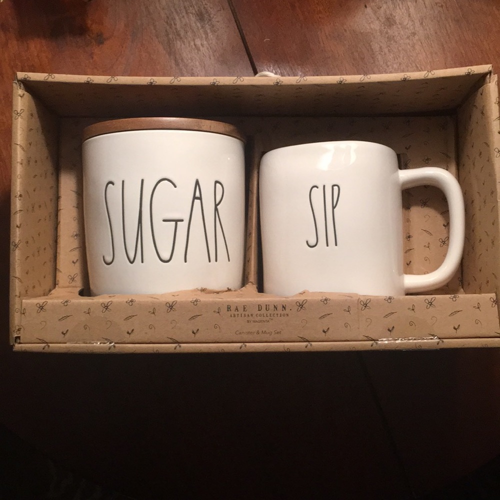 BNWT Rae Dunn Sugar and Sip set.
